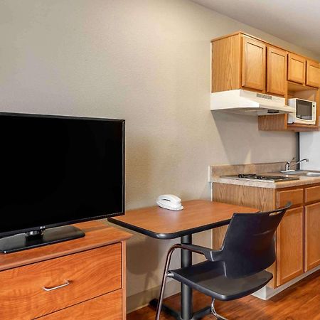 Extended Stay America Select Suites - Wichita - North Экстерьер фото
