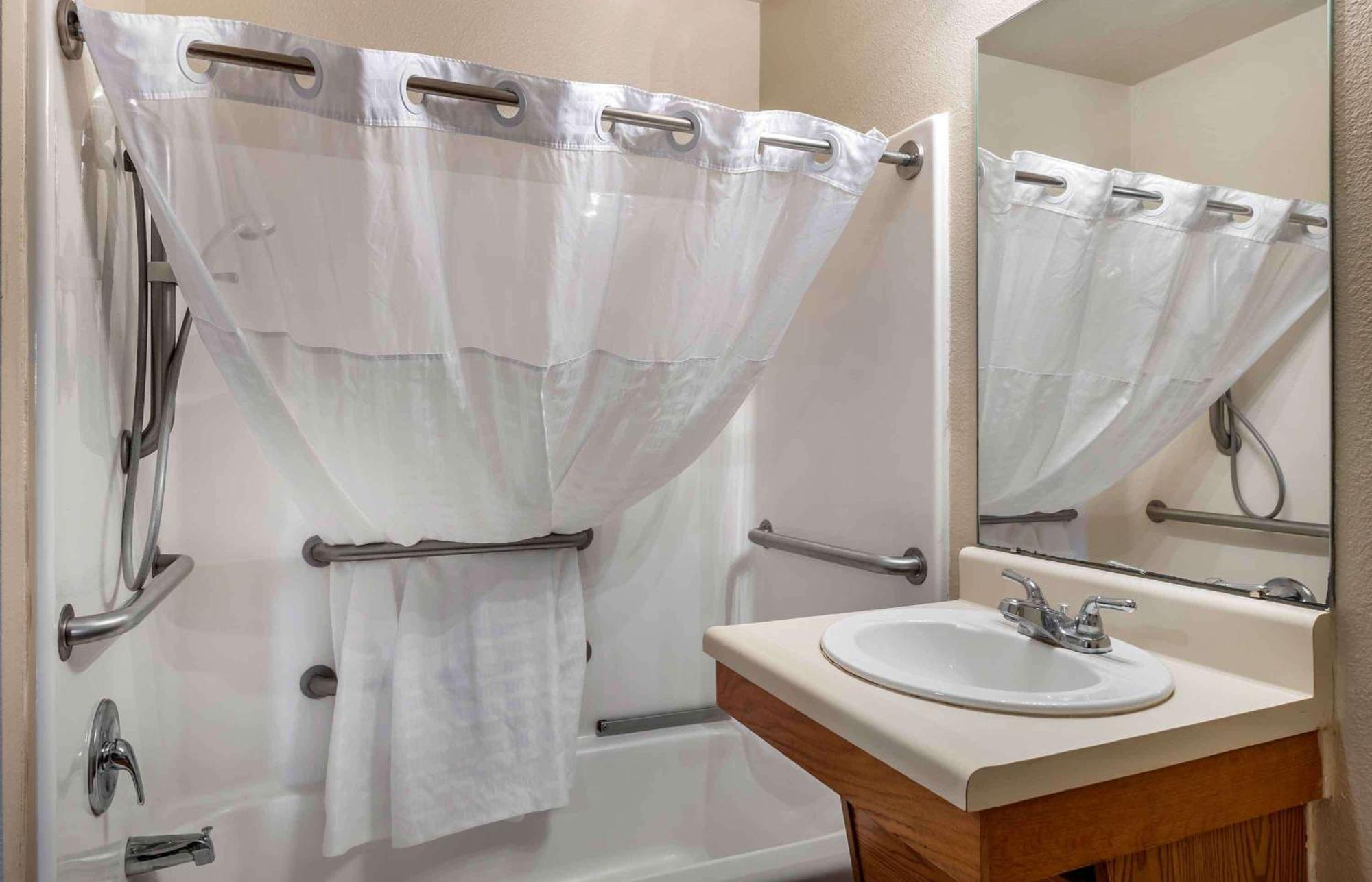 Extended Stay America Select Suites - Wichita - North Экстерьер фото