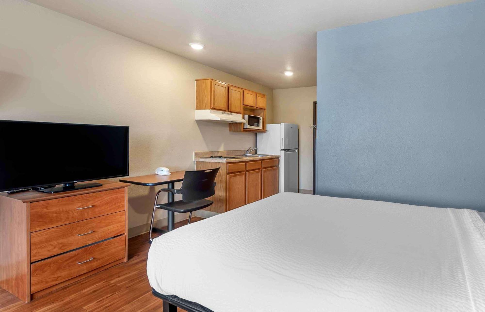 Extended Stay America Select Suites - Wichita - North Экстерьер фото