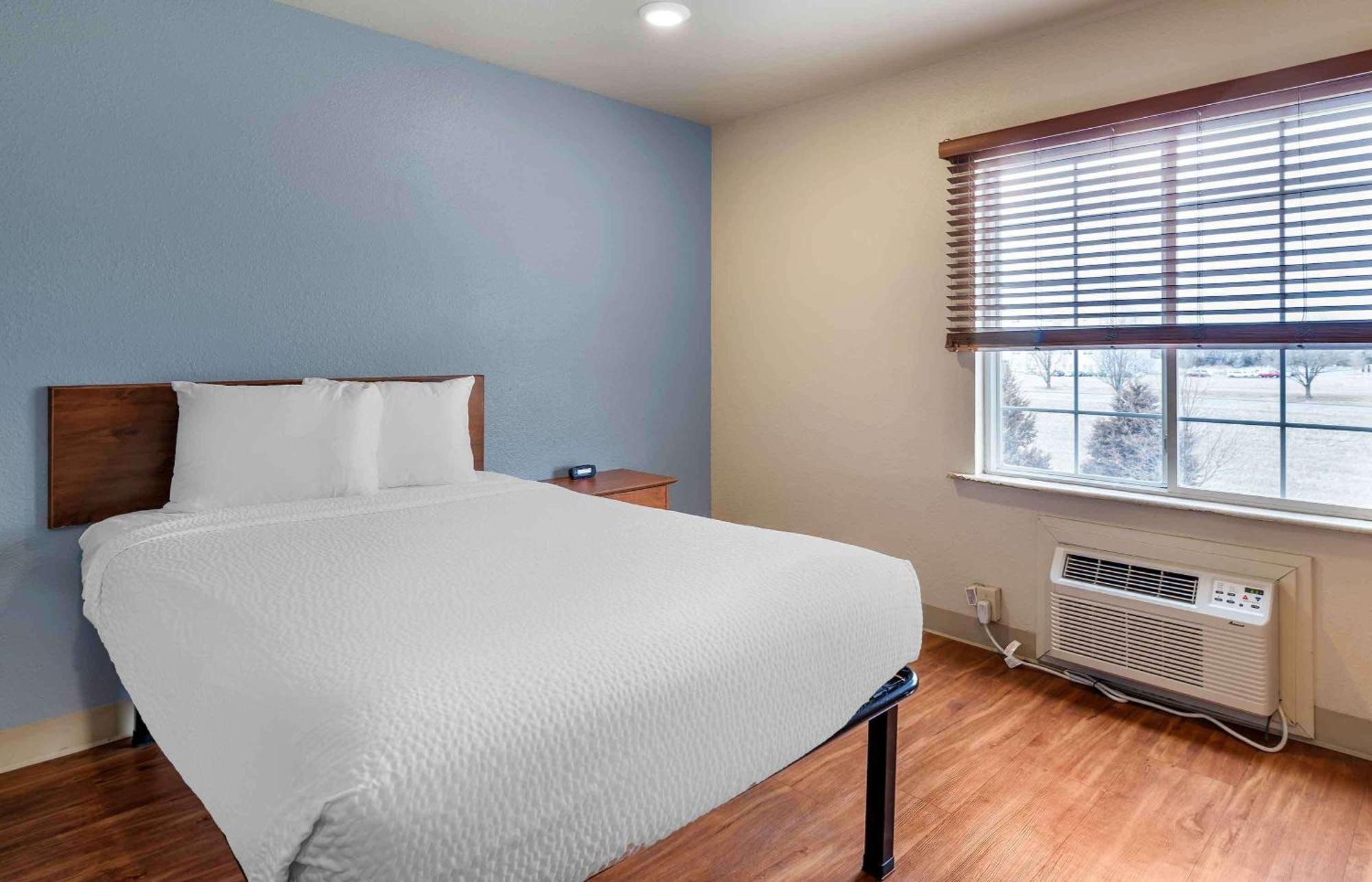 Extended Stay America Select Suites - Wichita - North Экстерьер фото