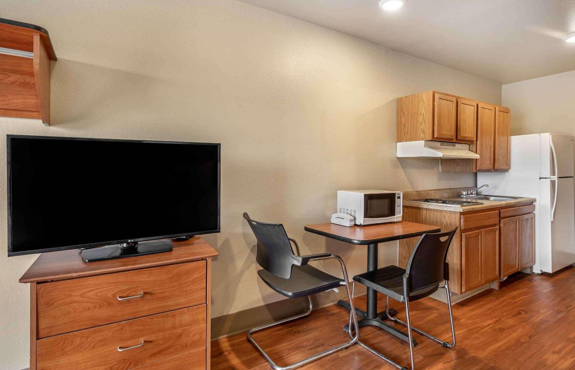 Extended Stay America Select Suites - Wichita - North Экстерьер фото
