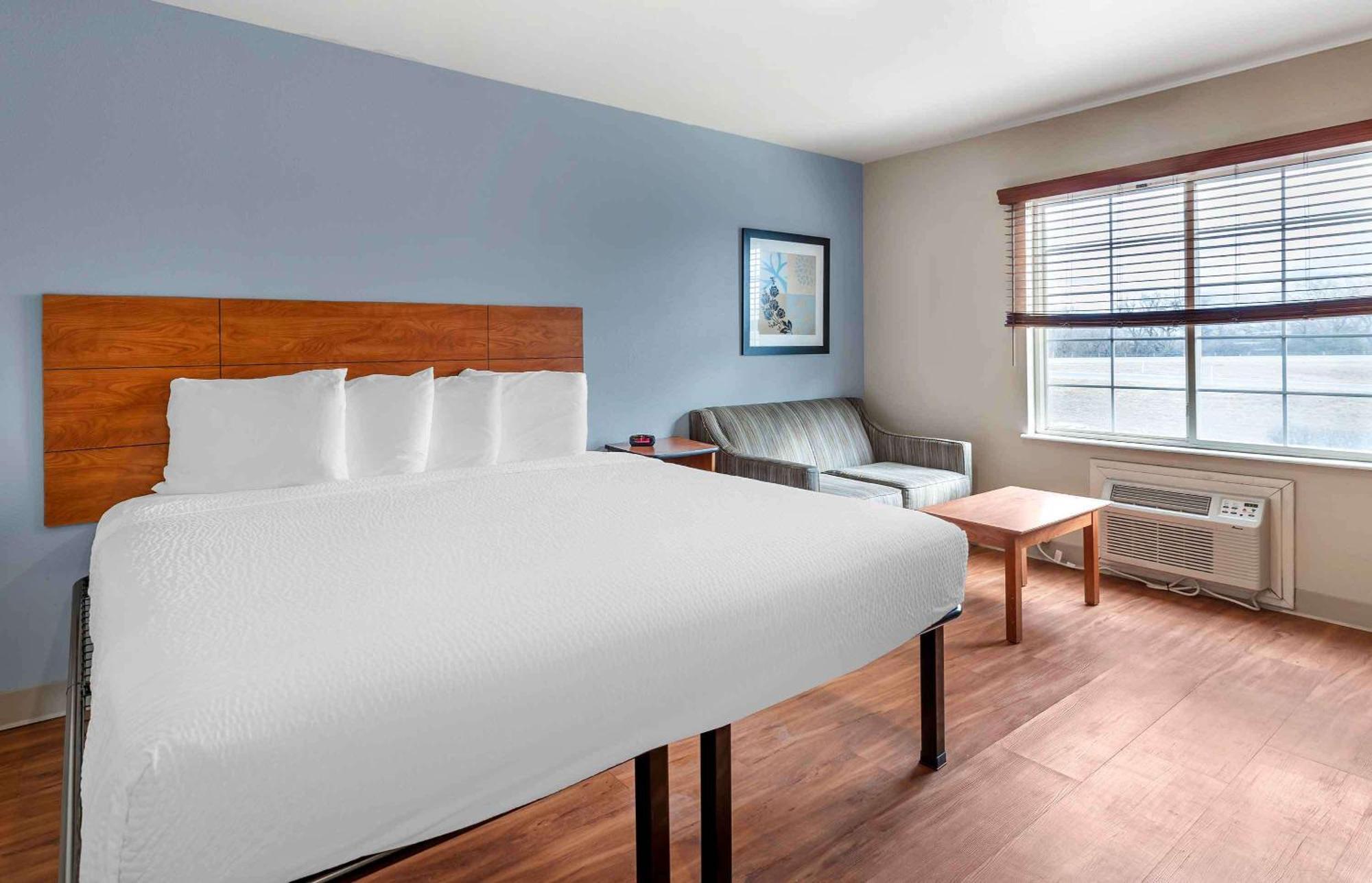 Extended Stay America Select Suites - Wichita - North Экстерьер фото