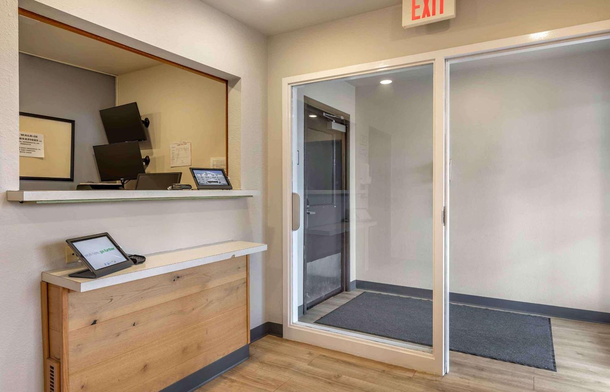 Extended Stay America Select Suites - Wichita - North Экстерьер фото