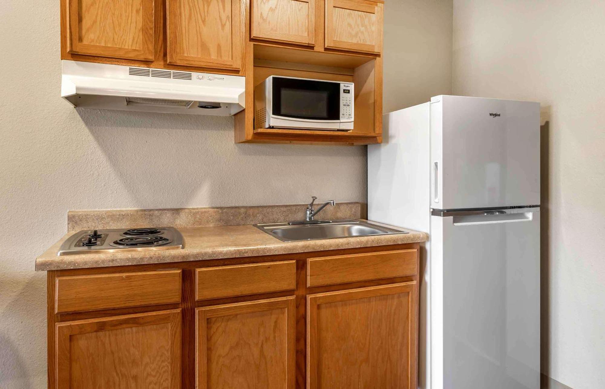 Extended Stay America Select Suites - Wichita - North Экстерьер фото